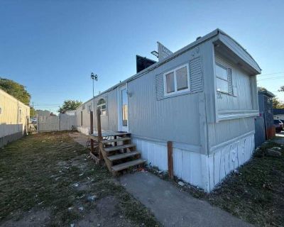 1 Bedroom 1BA 840 ft Mobile Home For Rent in Des Moines, IA