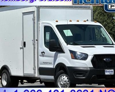 2022 Ford Transit 350 HD 2DR 138 In. WB DRW Cutaway Chassis W/9950 LB. Gvwr