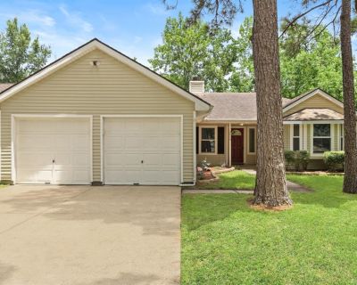 4 Bedroom 2BA 1847 ft Single Family Detached House For Rent in Houston, TX