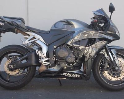 Honda CBR600RR graffiti