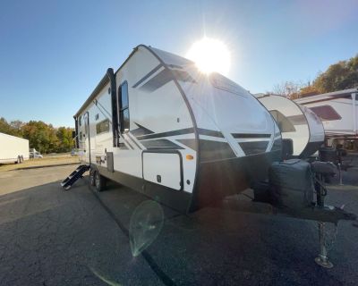 2023 Dutchmen 2455bh Coleman Light