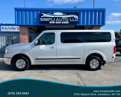 2017 Nissan NV3500 HD Passenger SL Van 3D