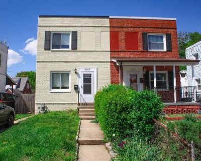 2 Bedroom 2BA 832 ft Apartment For Rent in Arlington, VA