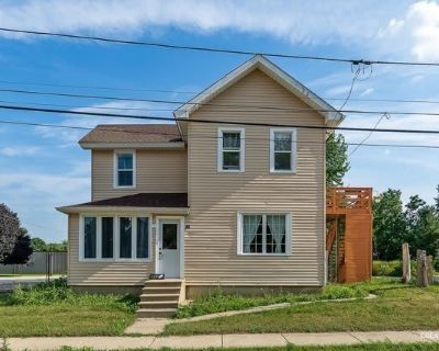 529 W Lincoln Avenue. image_url. On-site laundry Garage Recently renovated Range Refrigerator Unit Amenities range refrigerator recently renovated Property Amenities on-site laundry parking garage. 1 Bedroom. 1 Bathroom. 567 ft