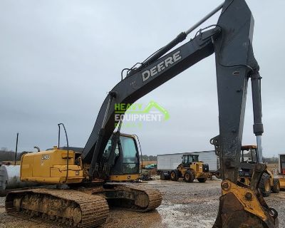 2009 John Deere 240D LC excavator