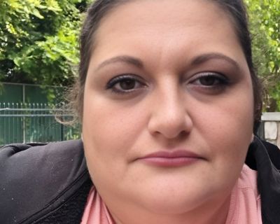 Melissa - Needs an Apartment on iROOMit or a Room