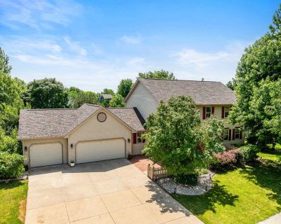 4 Bedroom 3BA 3468 ft Single Family House For Sale in Appleton, WI
