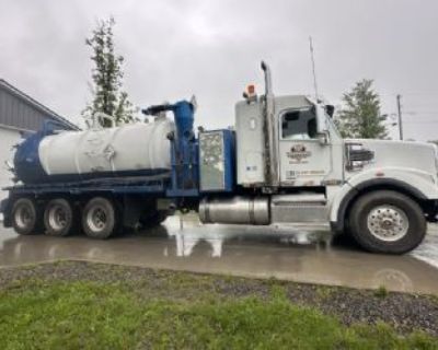 2013 Freightliner Coronado
