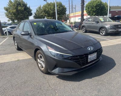 Used 2023 Hyundai Elantra SE