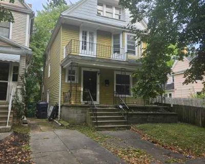 2 Bedroom 1BA 1848 ft Pet-Friendly Apartment For Rent in Buffalo, NY