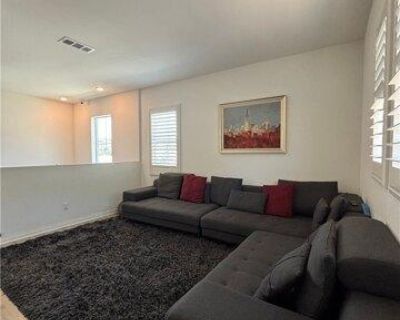 1 Bedroom 1BA House For Rent in Corona, CA