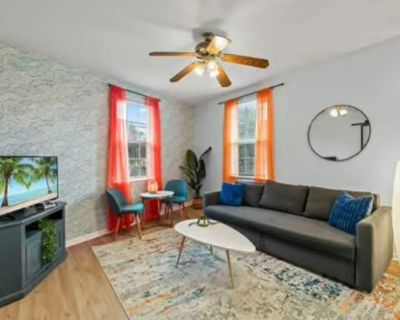 1 Bedroom 1BA 1400 ft Furnished Pet-Friendly Apartment For Rent in St. Augustine, FL