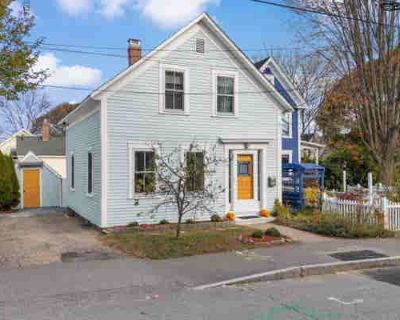 3 Bedroom 2BA 1074 ft Single Family Home For Sale in CONCORD, NH