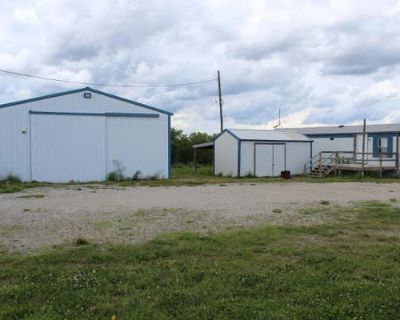 3 Bedroom 2BA 1216 ft Single Family Home For Sale in POMONA, KS