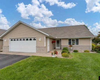3 Bedroom 3BA 2653 ft Condo For Sale in MANKATO, MN