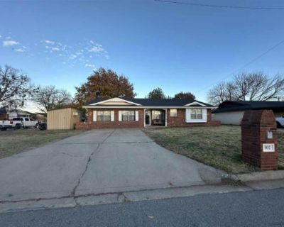 4 Bedroom 1500 ft Single Family Home For Sale in Lawton, OK