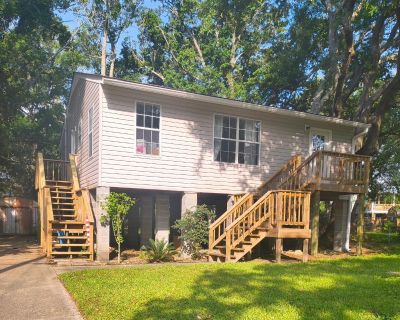 2 Bedroom 1BA 928 ft Apartment For Rent in Pascagoula, MS