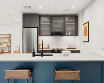 860 Lorimer St Apt 5H. Park facing one bedroom residence with private terrace! Every detail has been thoughtfully designed using the finest materials including wide white oak wood flooring, a state of the art kitchen with custom European cabinetry outfitted with industrial panel glass detailing, stainless steel appliances, large steel casement style windows. a huge walk in closet and a WASHER/D...