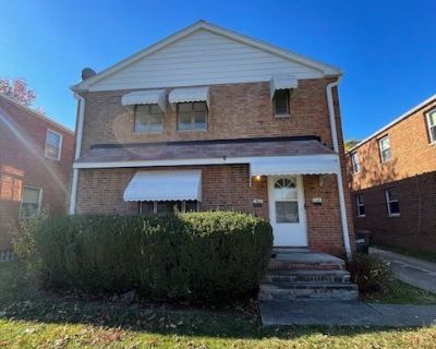 420 East 222nd Street. image_url. Granite counters Hardwood floors Pet friendly Recently renovated Stainless steel Air conditioning Unit Amenities air conditioning carpet granite counters hardwood floors oven range refrigerator recently renovated stainless steel Property Amenities cats allowed dogs allowed pet friendly internet access. Pets allowed. 2 Bedroom. 1 Bathroom. 0 ft