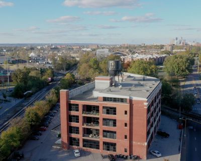 2 Bedroom 2BA 1172 ft Pet-Friendly Apartment For Rent in Louisville, KY