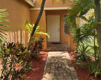 3 Bedroom 2BA 1390 ft House For Rent in Weston, FL