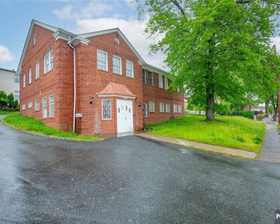 Commercial Property For Rent in West Orange, NJ