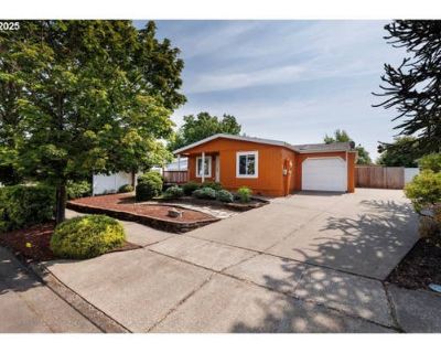 2 Bedroom 2BA 1300 ft Manufactured Home For Sale in FOREST GROVE, OR
