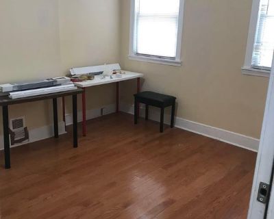 3 Bedroom 2BA 890 ft Townhouse For Sale in Philadelphia, PA