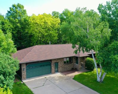 3 Bedroom 2BA 2402 ft Single Family House For Sale in Willmar, MN