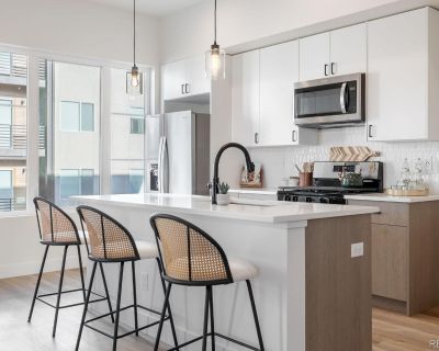 3 Bedroom 2BA 1694 ft Apartment For Rent in Denver, CO
