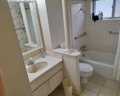 Total rooms: 4. Deposit: $300.00 * Utilities included?: Yes * Fees apply?: No. References are not required. Males preferred. Non-smoking. Not for couples. Furnishings: Unfurnished * Parking: Yes * Garage: No * Yard/patio: No * Balcony/roof terrace: No * Disabled access: No * Living room: No * Broadband included: Yes. Availability Available Now Minimum term None Maximum term None. Quiet neighbor...