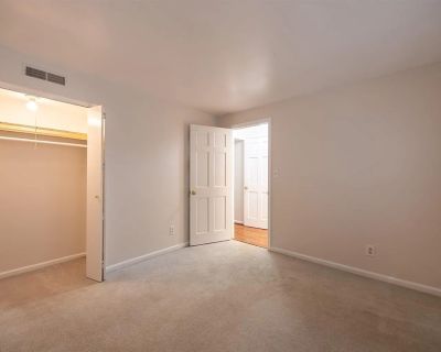 $960 per month room to rent in Georgetown Green