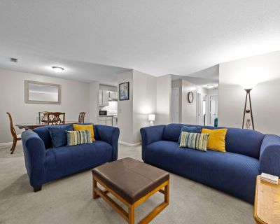 Homads Condo (Has a Condo) on iROOMit. Room in the 2 Bedroom 1BA Apartment...
