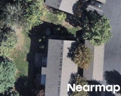 2 Bed 1.0 Bath Bankruptcy Property in Portland, OR 97224 - SW Meadowbrook Dr Unit 5