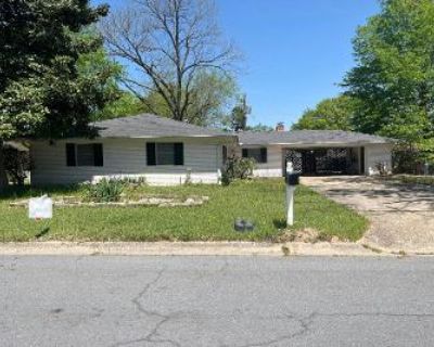 2 Bath Preforeclosure Property in Pine Bluff, AR 71603 - W 48th Ave