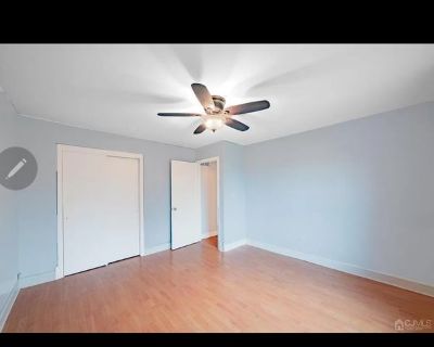 Nidhi Malik (Has a House). Room in the 3 Bedroom 3BA House For Rent in Woodbridge Township,...