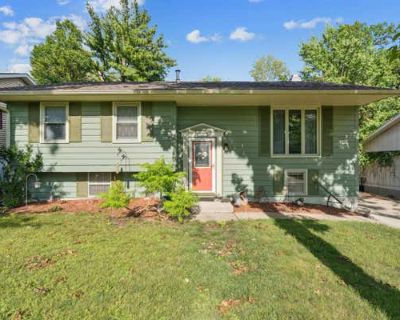 4 Bedroom 2BA 1710 ft Single Family Home For Sale in CEDAR RAPIDS, IA