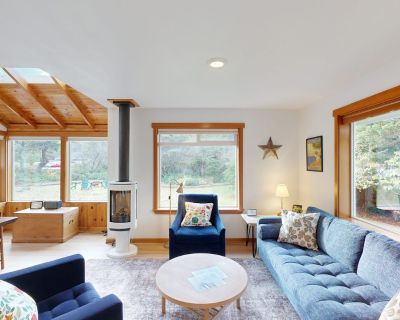 2 Bedroom 1 bath Dog-friendly 5.0 9 reviews What our guests are saying... AI-generated...