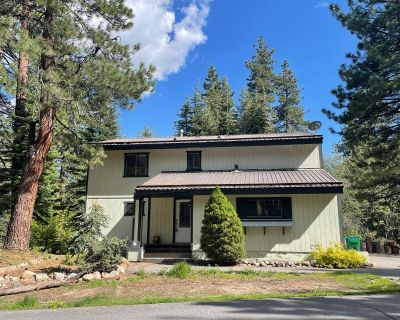 3 Bedroom 2.5BA 1560 ft Pet-Friendly House For Rent in Incline Village, NV