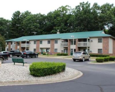 3 Bedroom 2BA 0 ft Apartment For Rent in Harrison, MI