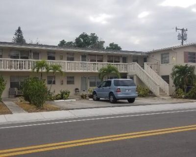S J Street. Can't ask for a better location in a super friendly, quiet, boutique apartment building in the heart of Historic downtown Lake Worth Beach! With only 12 units in the building, 1 off street parking, this can easily be home sweet home. This is an all ages community, you are only one block off Dixie Highway so easy access if taking a bus or driving to work. Walk to downtown pubs for di...