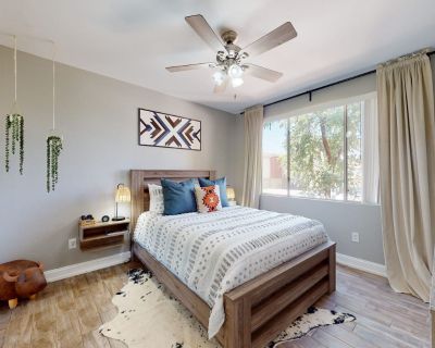 2 Bedroom 2BA Condo Vacation Rental in Cowboy Quarters, Phoenix, AZ