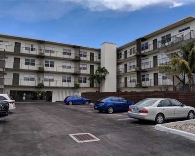 2 Bedroom 2.5BA 2062 ft Apartment For Rent in Fort Lauderdale, FL