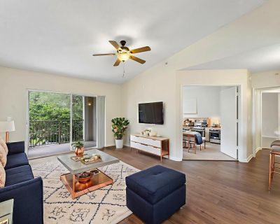 2 Bedroom 1BA 975 ft House For Rent in Palm City, FL
