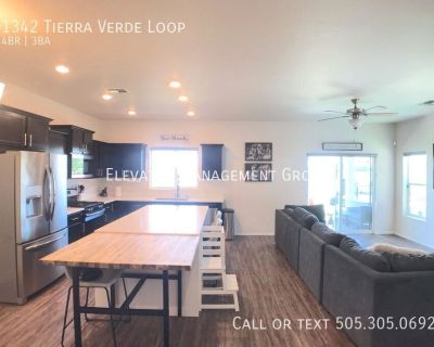 4 Bedroom 3BA 1962 ft Pet-Friendly Single-family home For Rent in Los Lunas, NM