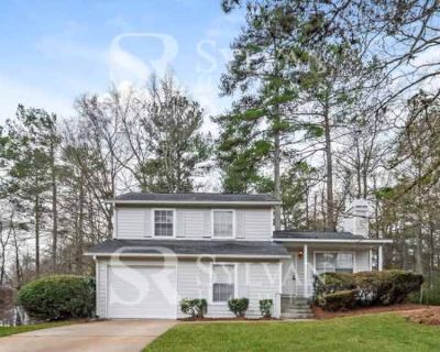 3 Bedroom 2BA 1192 ft Pet-Friendly House For Rent in DeKalb County, GA