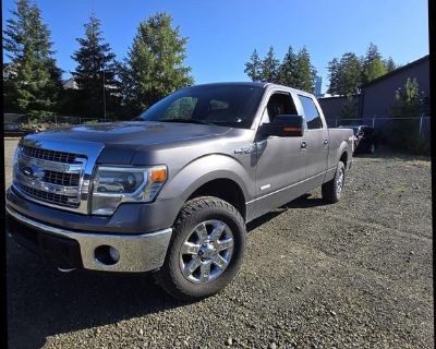 2014 Ford F150 SuperCrew Cab XL Pickup 4D 5 1/2 ft