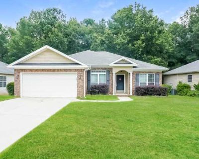 557 Stirling Bridge Road. image_url. Patio / balcony Pet friendly Stainless steel Ceiling fan Trash valet Unit Amenities ceiling fan patio / balcony stainless steel Property Amenities cats allowed dogs allowed pet friendly trash valet. Pets allowed. 3 Bedroom. 2 Bathroom. 1442 ft