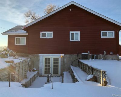 1 Bedroom 1BA 900 ft Apartment For Rent in Franktown, CO