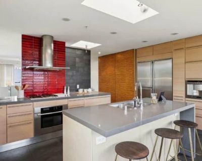 2 Bedroom 2.5BA 1266 ft Pet-Friendly Apartment For Rent in San Francisco, CA